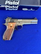 1986 Smith & Wesson model 52-2 in Factory Box S&W Target Pistol .38 Special Mid Range - 5 of 20