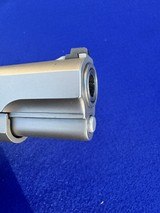 Excellent 1990 Smith Wesson model 1006 10mm 2 mags Third Gen - 17 of 20