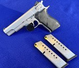 Excellent 1990 Smith Wesson model 1006 10mm 2 mags Third Gen - 1 of 20