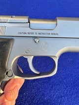 Excellent 1990 Smith Wesson model 1006 10mm 2 mags Third Gen - 14 of 20