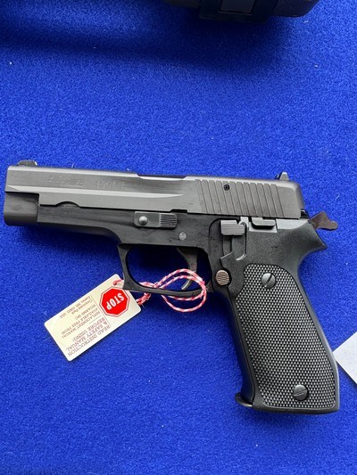 NIB 1994 Sig Sauer P220 .45 ACP *RARE* Outer Shipping Sleeve German made - Image 8 of 20