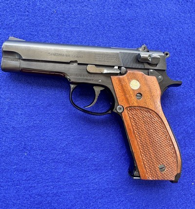 NIB 1974 Smith Wesson 39-2 Curio Relic 9mm C&R - Image 5 of 20