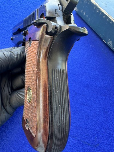 Desired 1995 Beretta 86 Cheetah Italy .380 ACP Tip Up Barrel Bruniton - Image 3 of 20