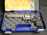 Smith and Wesson 686-6, .22LR 6” Barrel- 1 of 2