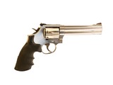 Smith & Wesson - 686-5, .357 Magnum. 6