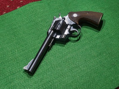 Colt - Trooper, Blued, .357 Magnum. 6