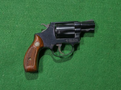 Smith & Wesson - Model 36, Blued, .38 Special. 2