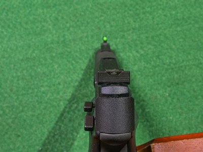 Browning - Buckmark, Two Tone Blued Finish, Practical URX, .22 LR. 5 1/2” Barrel. ORIGINAL BOX INCLUDED. MAKE OFFER. - Image 9 of 10