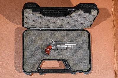 North American Arms - 22LR, .22 LR. 1 5/8