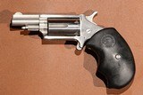 North American Arms - Revolver, .22 WMR. 1 5/8