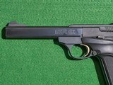 Browning - Buckmark, .22 LR. 5 1/2