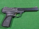Browning - Buckmark, .22 LR. 5 1/2