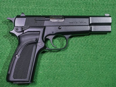 Browning - Hi Power, Blued Finish, 9mm. 4.7