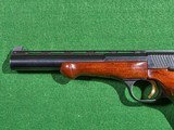 Browning - Medalist, .22 LR. 6 3/4