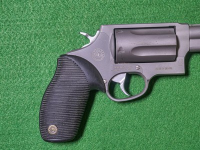 Taurus - The Judge, Matte Finish, .45 LC/.410. 3