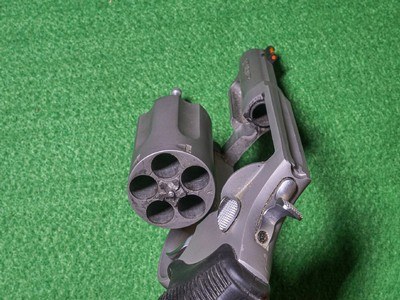 Taurus - The Judge, Matte Finish, .45 LC/.410. 3