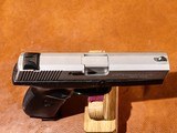 Smith & Wesson - Model SW40V, .40 S&W. 4