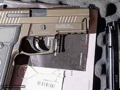 Sig Sauer - P229R Legion, 9mm. 3.9