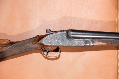 Holland & Holland - Model de Luxe, SxS, Royal Hammerless, Extra Finish, Deluxe Engraved, 12ga. 30