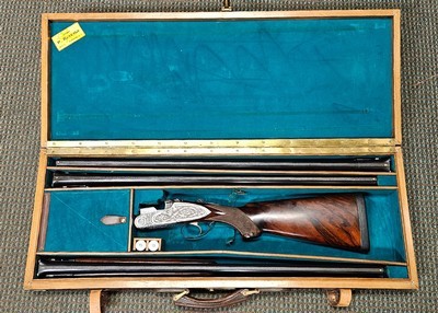OUTSTANDING, UNUSUAL Beretta - S3EELL, O/U, Engraved by M. Slatnik, Three Barrel Set, 12ga. 28