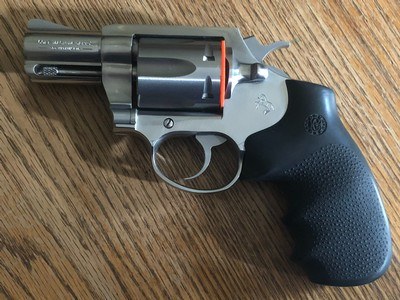 Collector 1999 Stainless Steel Colt Magnum Carry Snub Nose .357 Magnum 2” Barrel with Original Hard Case Serialized To The Gun - Image 2 of 10