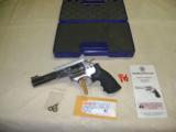Smith & Wesson 648-2 Stainless 22 Mag NICE! - 1 of 13