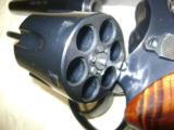 Smith & Wesson 57 No Dash 41 Magnum - 16 of 17