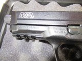 Smith & Wesson M&P 22 22LR Like new with case - 6 of 9