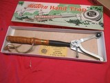 Vintage Western Hand Trap with original Box! - 8 of 13