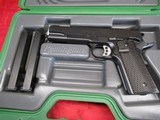 Remington 1911R1 45 Auto with case Looks Unfired - 3 of 18