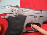 Smith & Wesson Mod 5906 9MM with box - 7 of 16