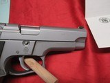 Smith & Wesson Mod 5906 9MM with box - 8 of 16