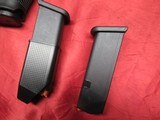 Glock 19 Gen 5 with extra mags and case - 6 of 8