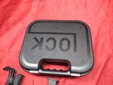 Glock 19 Gen 5 with extra mags and case - 2 of 8
