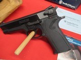 Smith & Wesson 5905 9MM with Box 3rd Gen 1 of 484 - 10 of 17