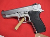 Smith & Wesson Model 5943 Stainless 9MM - 8 of 17