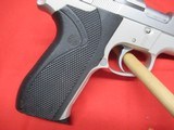 Smith & Wesson Model 5943 Stainless 9MM - 7 of 17