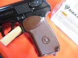 Makarov Co2 BB Air Pistol with Manual & Two Extra Clips - 4 of 10