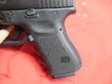 Glock 19 9MM Looks new in Case with 2 extra mags - 8 of 12