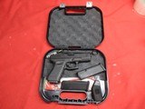 Glock 19 9MM Looks new in Case with 2 extra mags