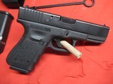 Glock 19 9MM Looks new in Case with 2 extra mags - 4 of 12