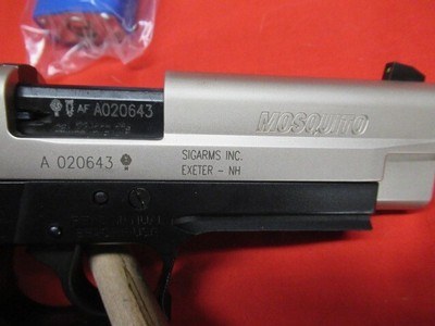 Sig Sauer Mosquito 22LR Two Tone with 4 extra mags & Case & Holster - Image 10 of 14