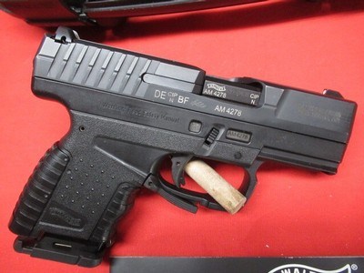 Walther PPS 40 S&W with Case & Two Extra mags - Image 4 of 10