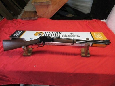 Henry Model H001W 22 Magnum with box