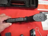 Beretta APX 9X19 New with Case - 8 of 8
