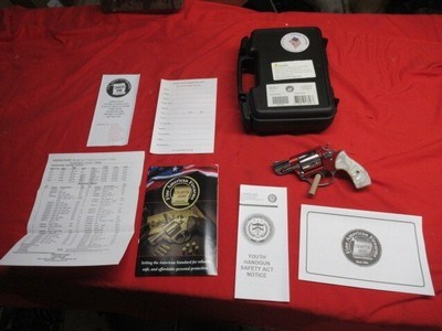 Charter Arms Chic Lady 38 Spl NEW