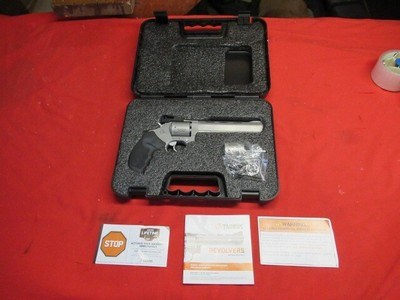 Taurus 992 22LR/22Magnum with Case