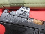 Shadow Systems DR920P 9MM with Holsun HS507C Sight & Streamlite & 5 Mags & Case - 9 of 14