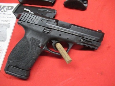 Smith & wesson M&P40 M2.0 Compact 40 S&W with Box - Image 6 of 8
