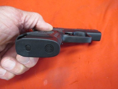 Beretta APX 9MM Pistol - Image 7 of 7